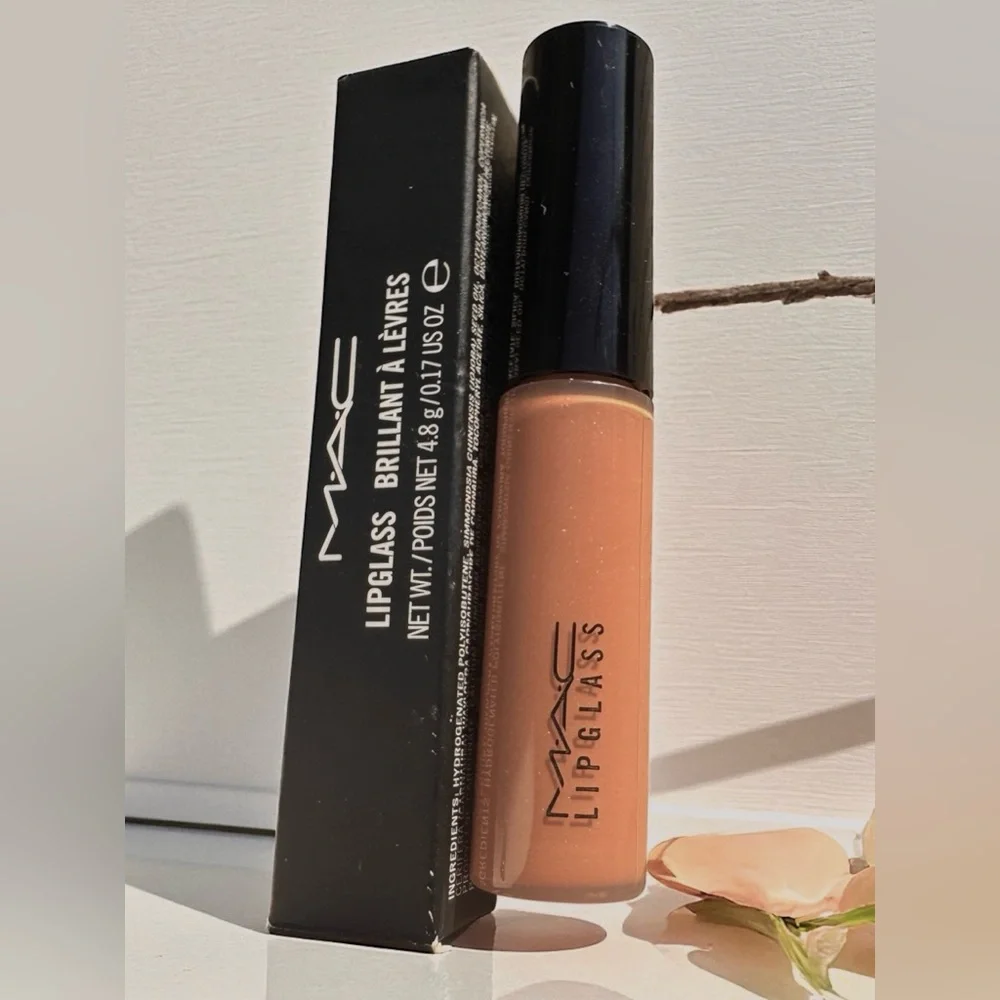 MAC FASHION PUNCH. NEW IN BOX.